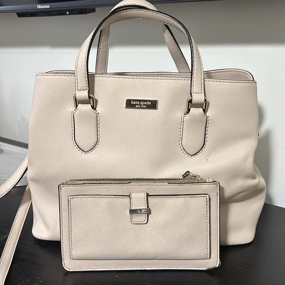 Kate Spade light cream 2-way bag with wristlet